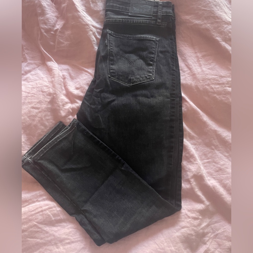 Levi’s 721 High Rise Skinny 3 quarter black jeans